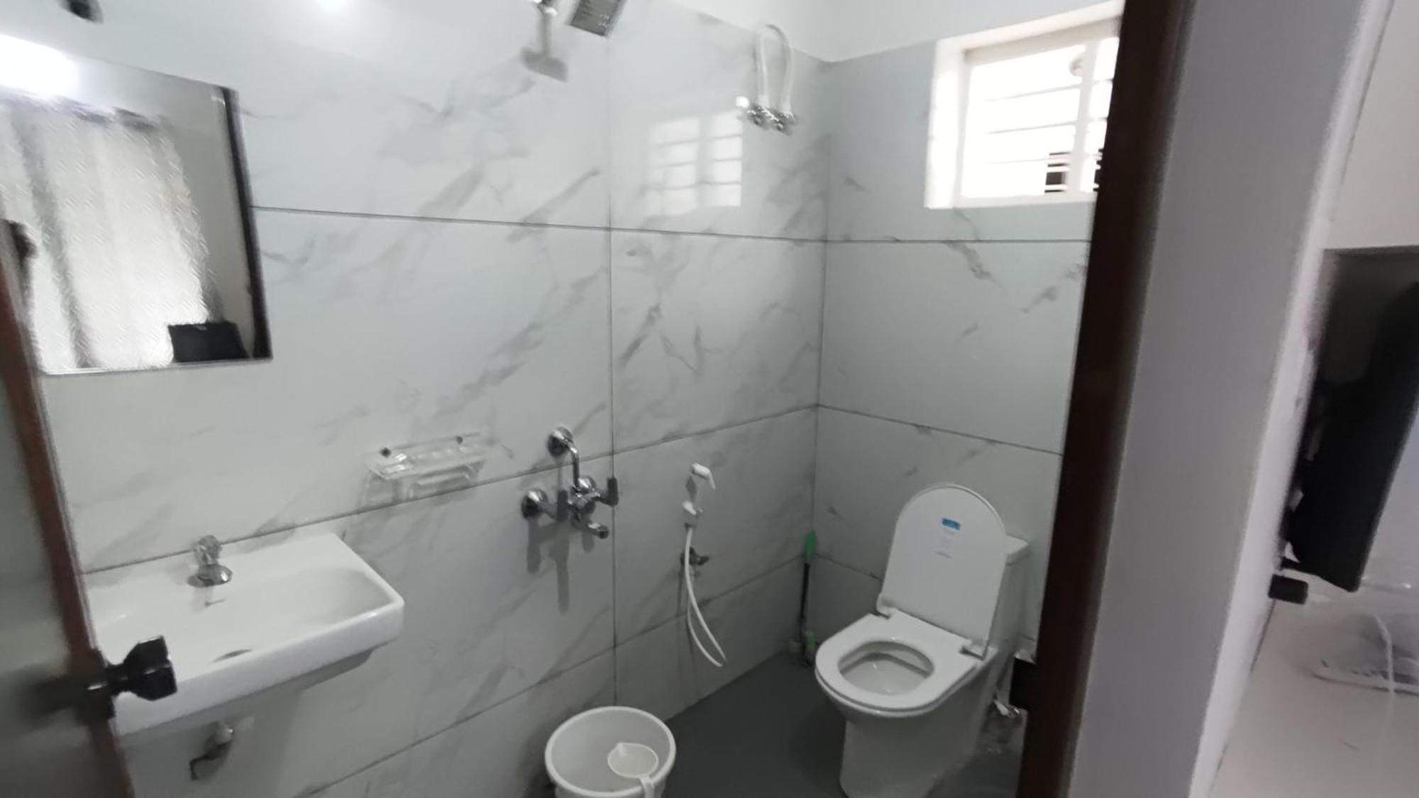 Sivasarass Rooms Thiruvananthapuram Kültér fotó